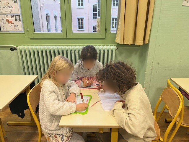 photo des élèves qui travaillent 3